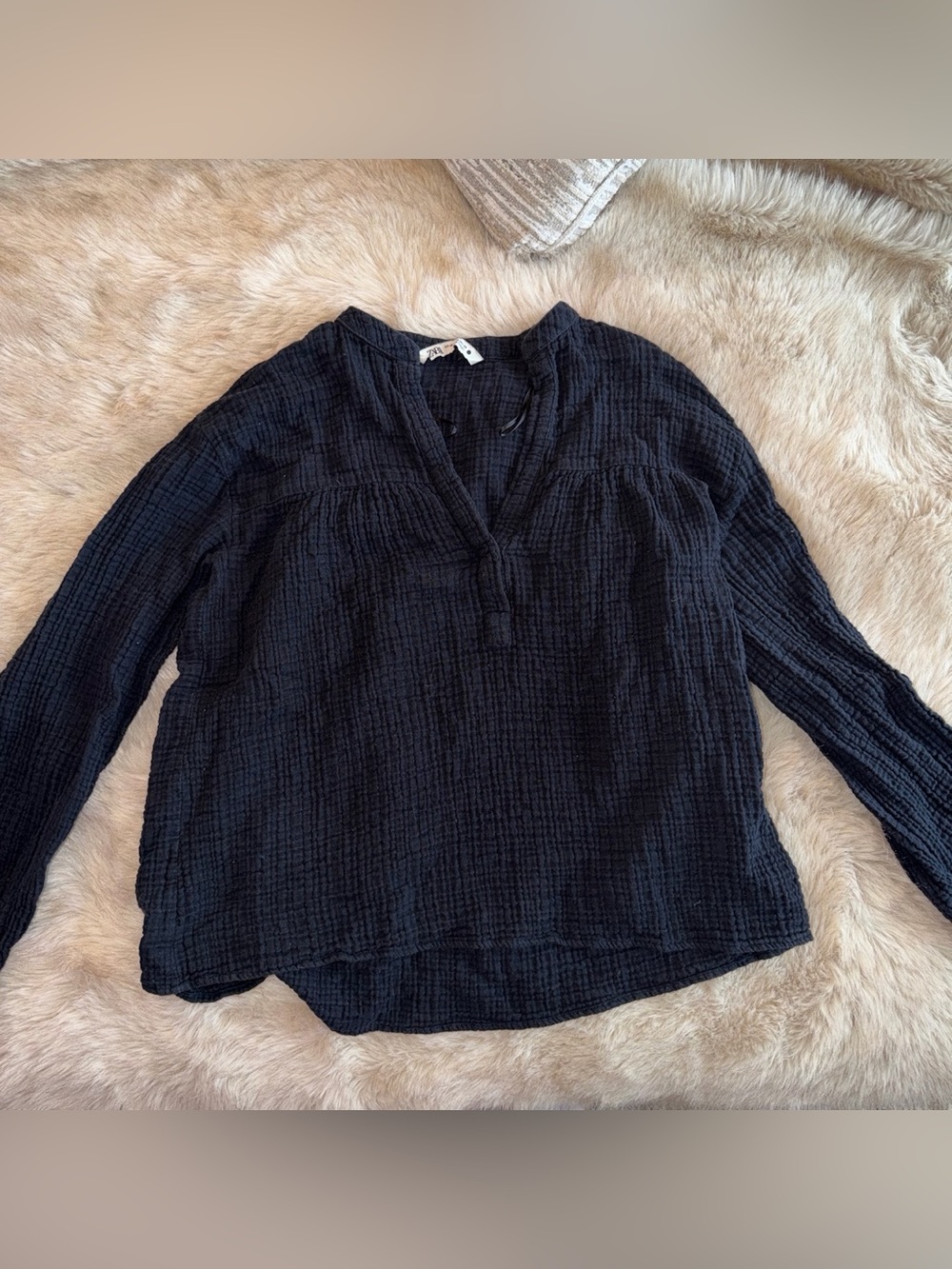 Zara Black Crinkle Gauze Long-Sleeve V-Neck Top